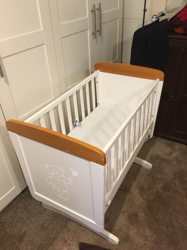 o baby crib